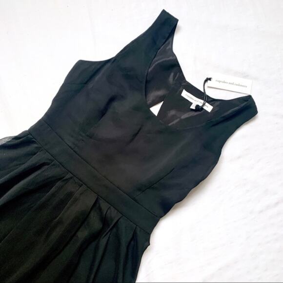 CUPCAKES & CASHMERE LBD Mini Dress Cocktail Black Size 2 Sleeveless Fit & Flare - Picture 7 of 7